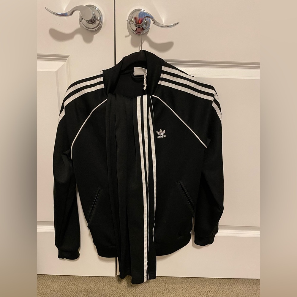 Track suit - Picture 3 of 6